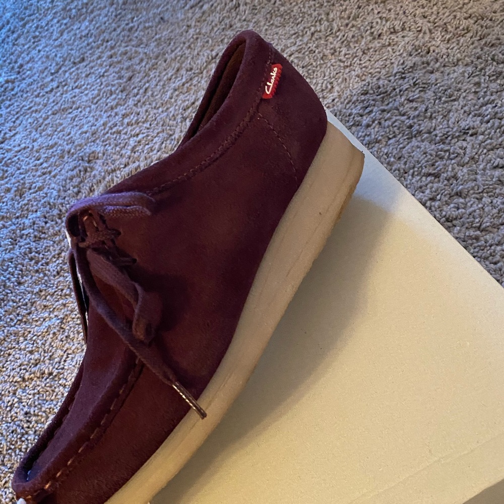 clarks - Picture 3 of 5